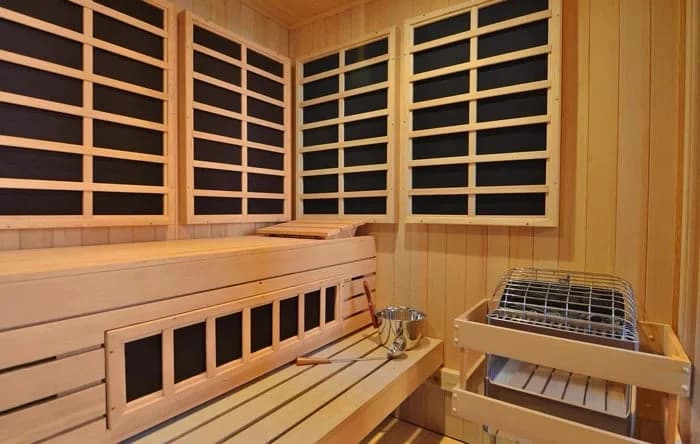 GENERIC SAUNA — cheap panel construction, visible hot spots
